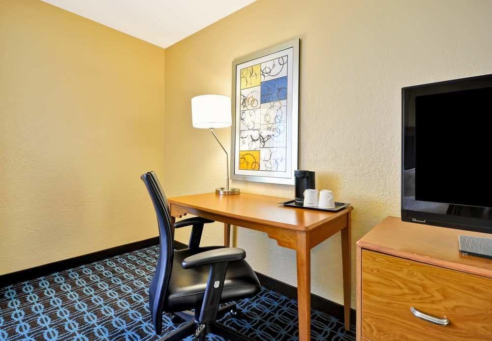 Fairfield Inn & Suites By Marriott Atlanta Vinings/Galleria Smyrna Exterior foto